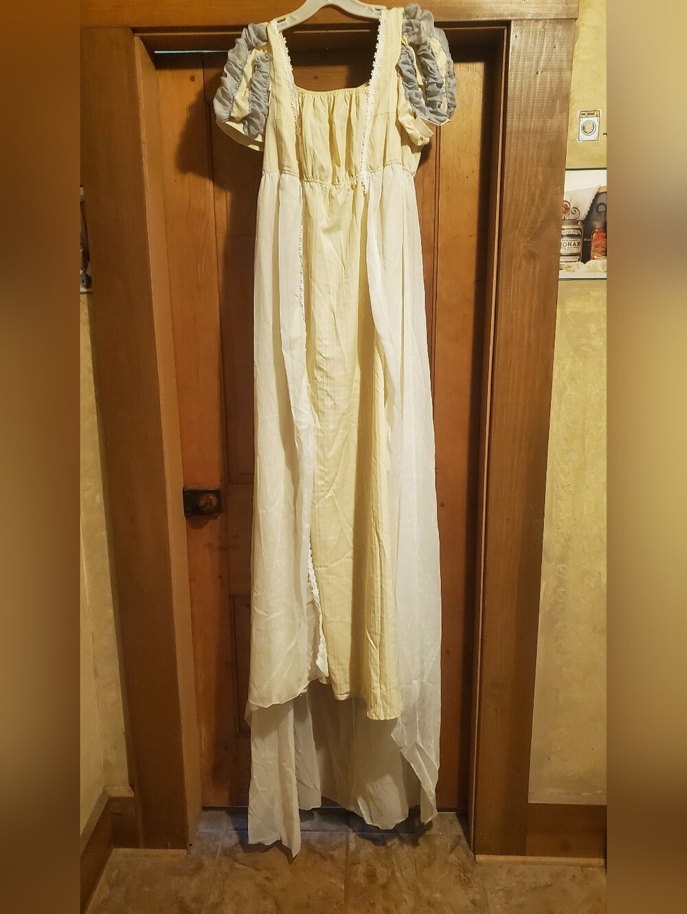 Light Yellow Empire Waist Maxi Dress with Puff Sleeves Regency ballgown Cosplay